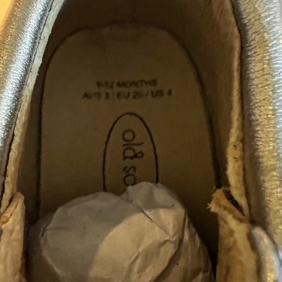 NWOT Old Soles Silver Mocs Sz 4 - Picture 4 of 4